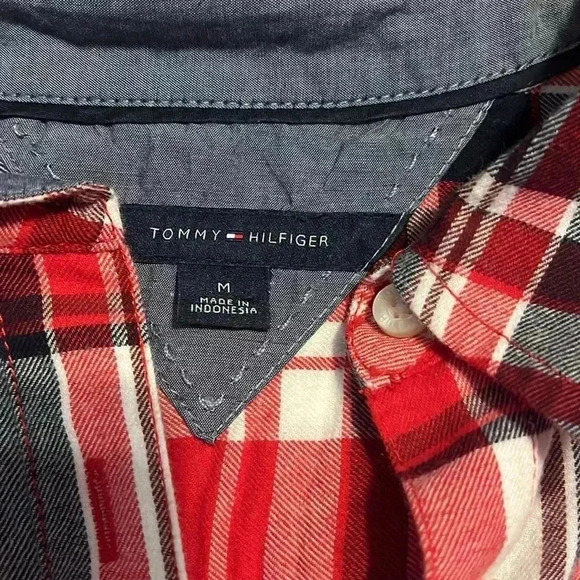 Tommy Hilfiger flannel shirt size medium - Picture 2 of 3